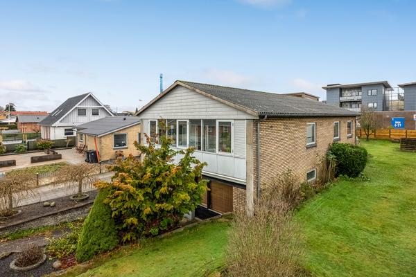 Sydgaden 32, Snejbjerg Villa