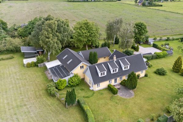 Holmemosevej 9, Pollerup Villa