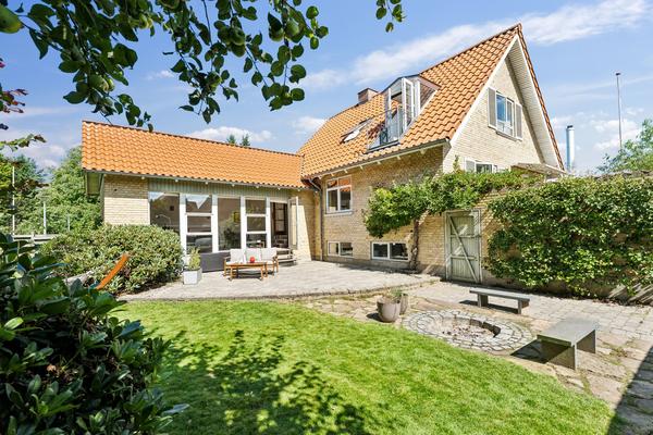 Skovvejen 23 Villa