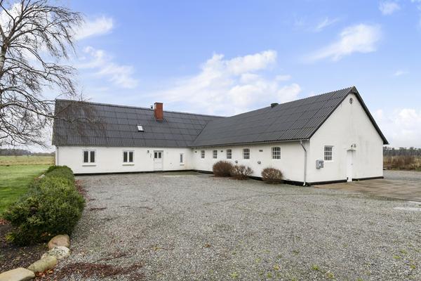 Pulsen 5,  Landejendom