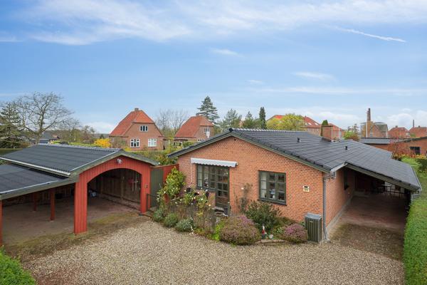 Skolevænget 11,  Villa