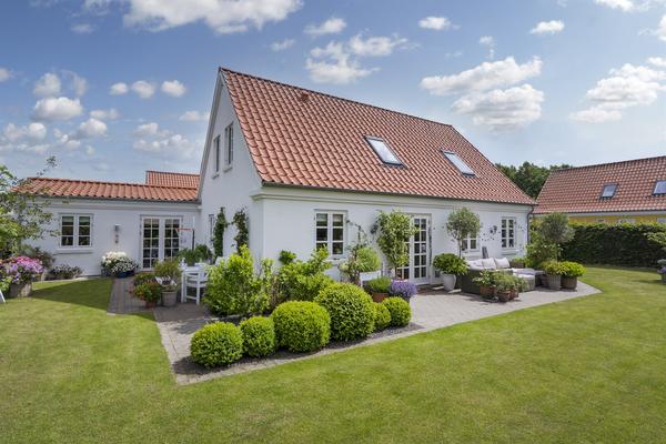 Gammeldamsgård 10, Smørumnedre Villa