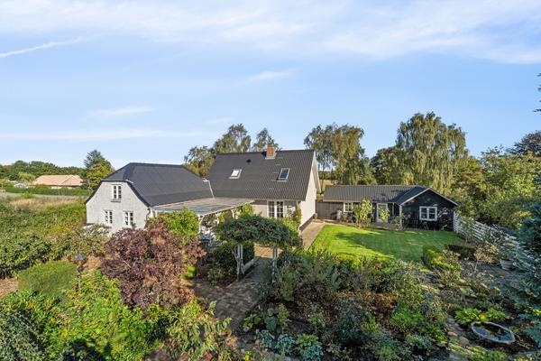 Lundgårdsvej 30, Møgelbjerg Villa