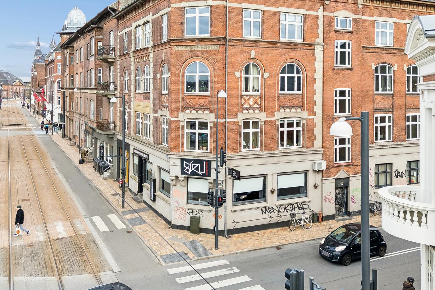 Synligt lejemål i markant ejendom – Odense C