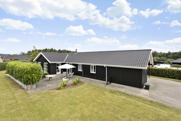 Fælledvej 49, Hundelev Villa