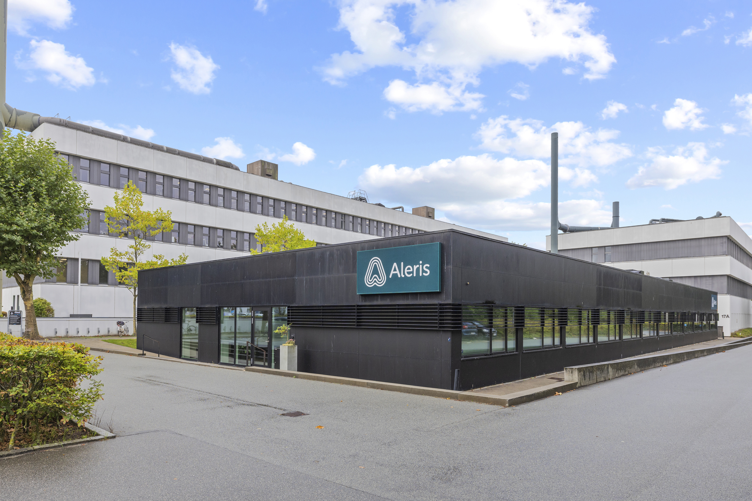 Spațiu comercial, 841 m²