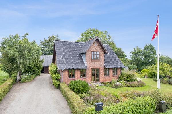 Kalbyvej 1 Villa