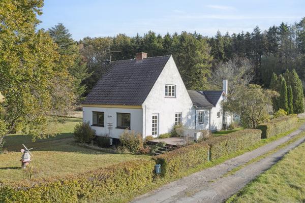 Maegårdsvej 9, Olsker Villa