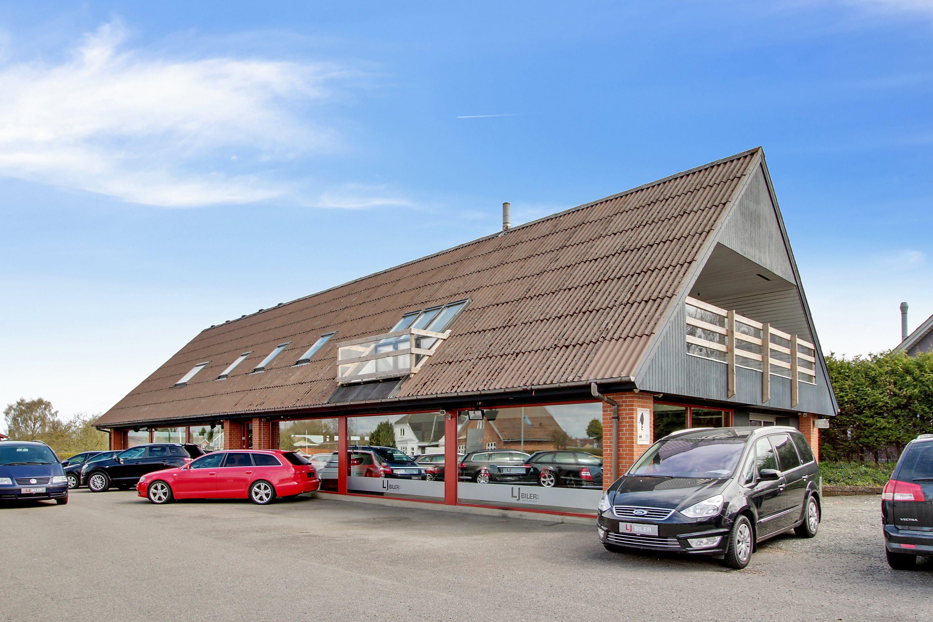 Commercial property, 980 m²