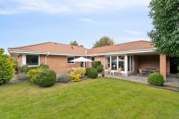 Tibberupvej 9 Villa
