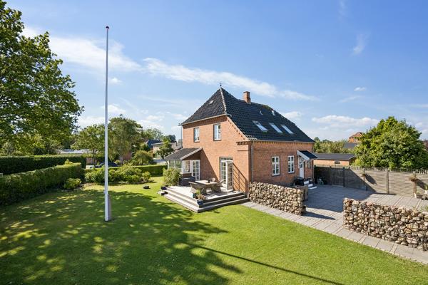 Themstrupvej 77 Villa