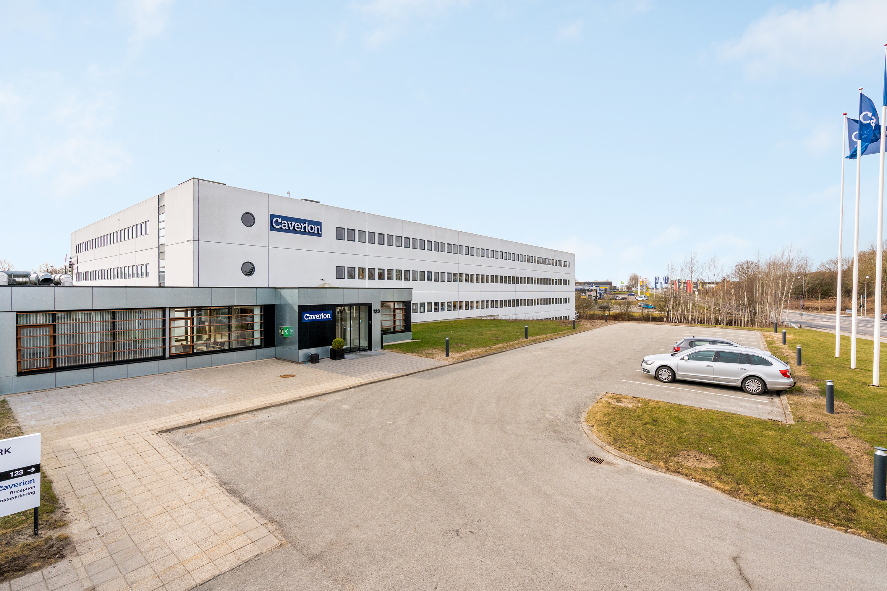 Commercial property, 1287 m²