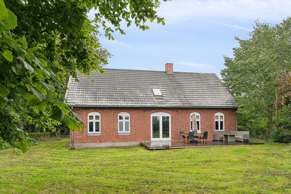 Oregårdsvej 2, Østermark Villa