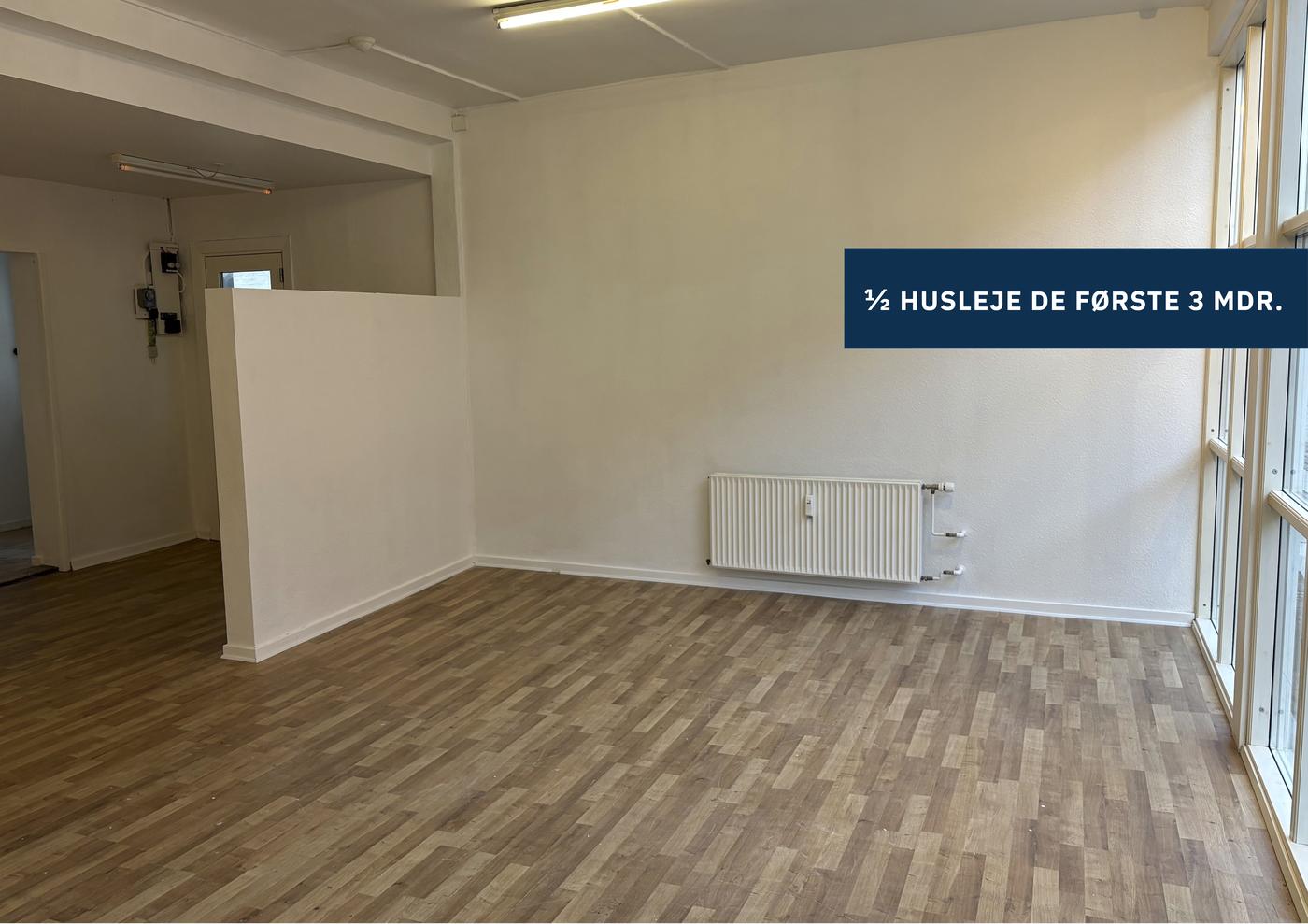 Indbydende butik i charmerende omgivelser billede 4