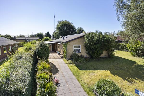 Rugbakken 10, Grejs Villa