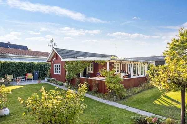 Signelilvej 33, Hf. Strandbo Villa