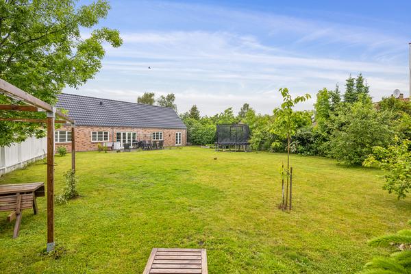 Ved Lergravene 9 Villa