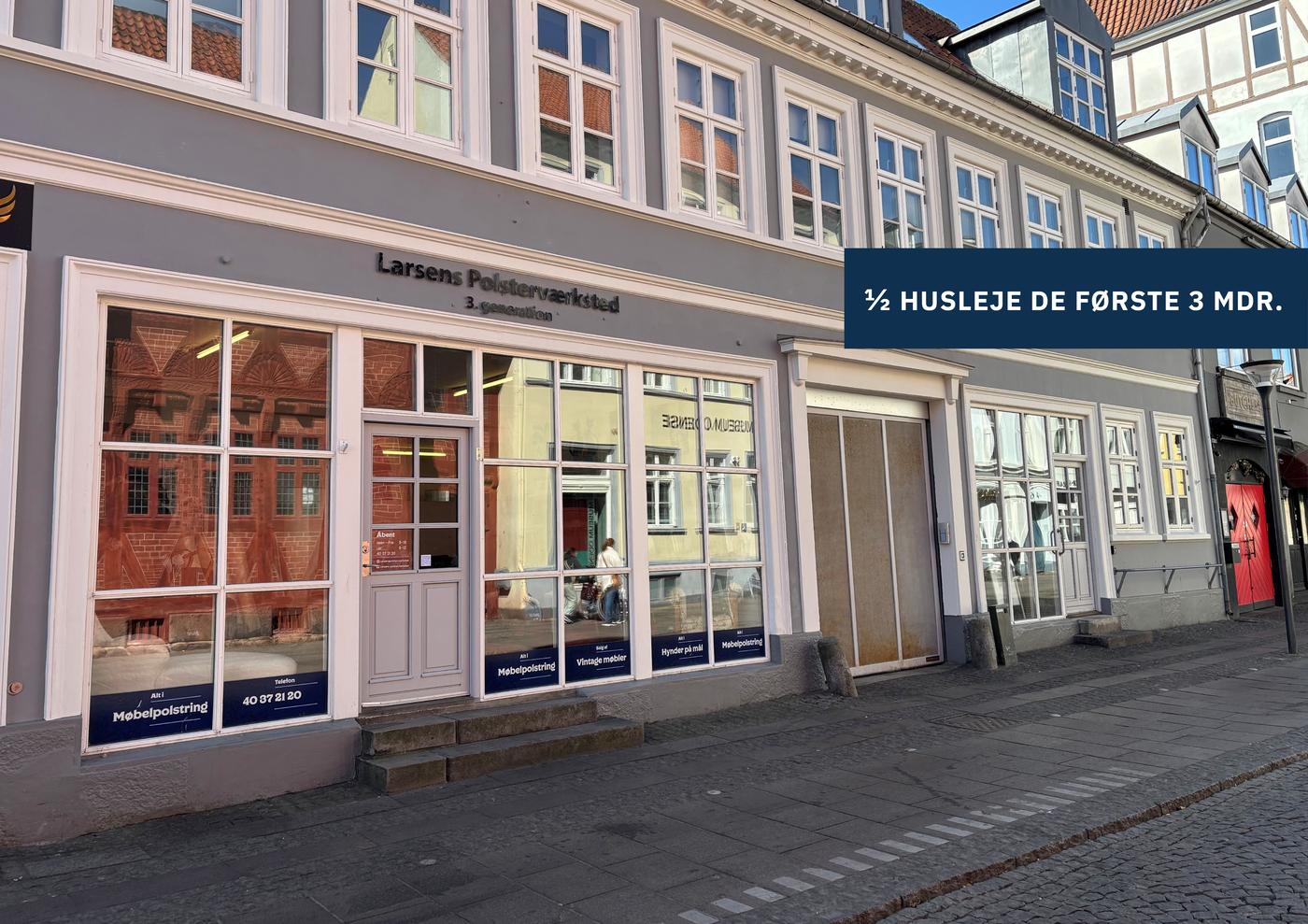 Indbydende butik i charmerende omgivelser billede 2