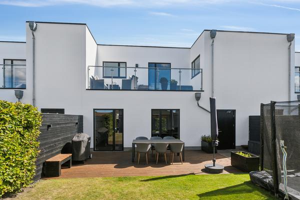 Nielsmindevej 11B, Gug Villa