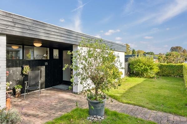 Paradisvænget 18 Villa