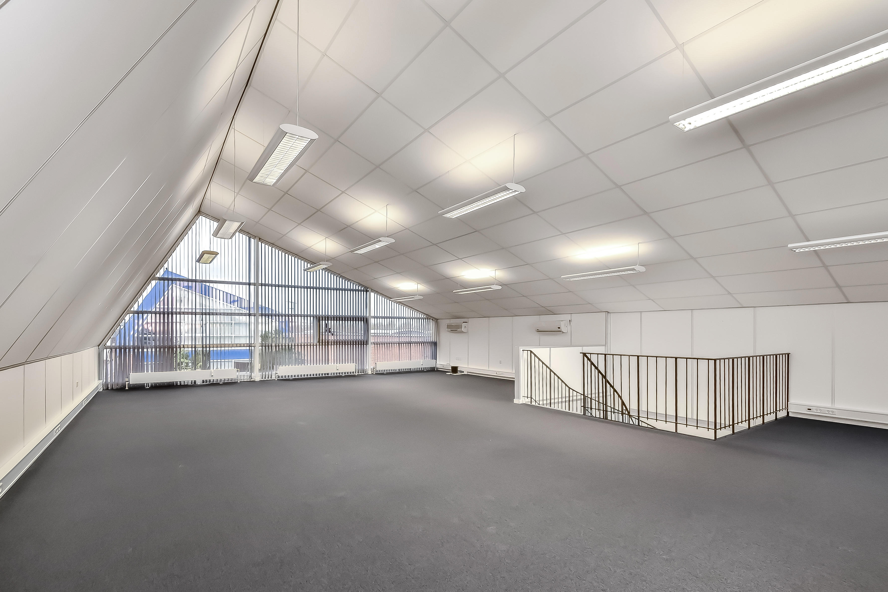 Lokal użytkowy, 220 m²