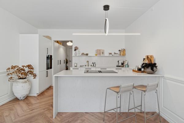 Dronningensgade 42, 2. 4. Ejerlejlighed