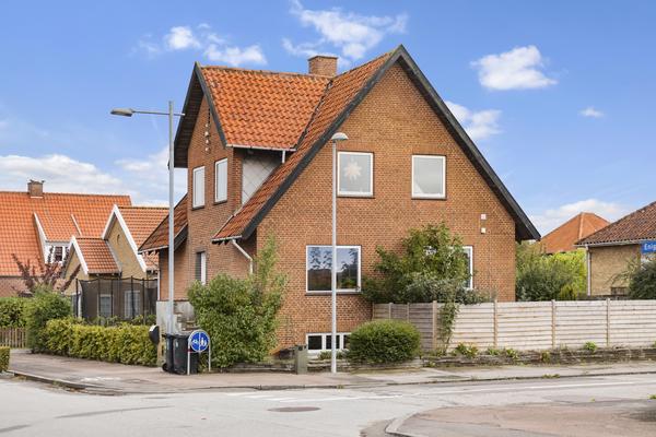 Enighedsvej 33 Villa