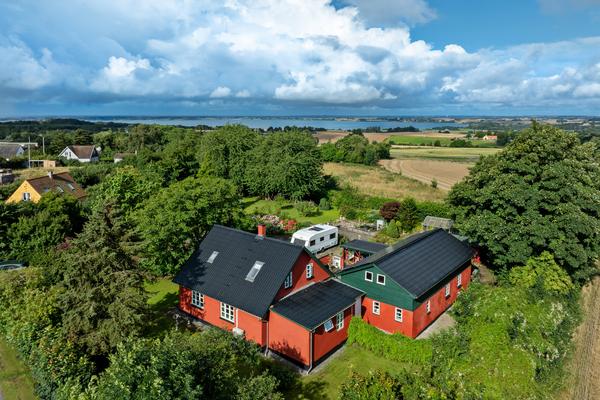 Løgtvedvej 13, Løgtved Villa