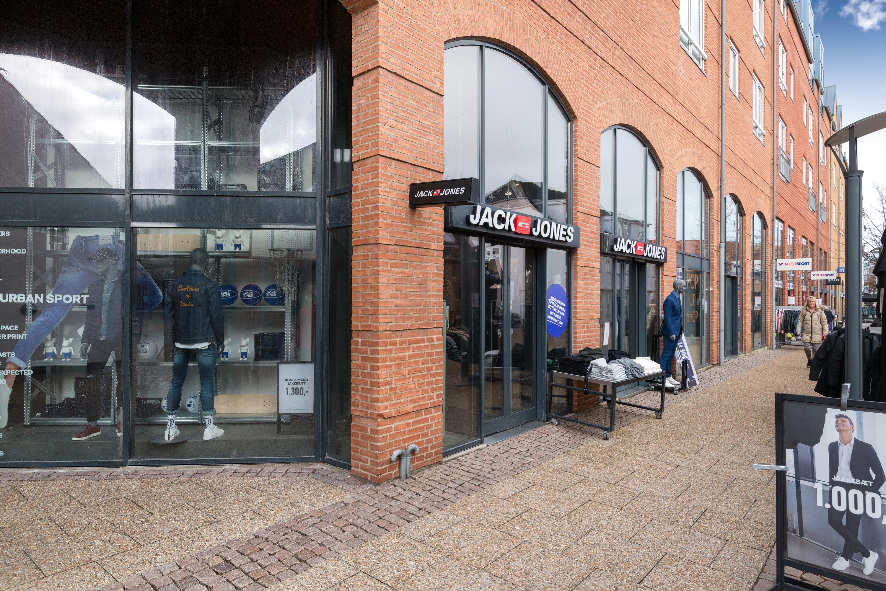 Lokal użytkowy, 269 m²
