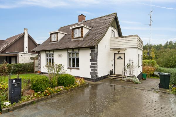 Hjarup Byvej 35, Hjarup Villa