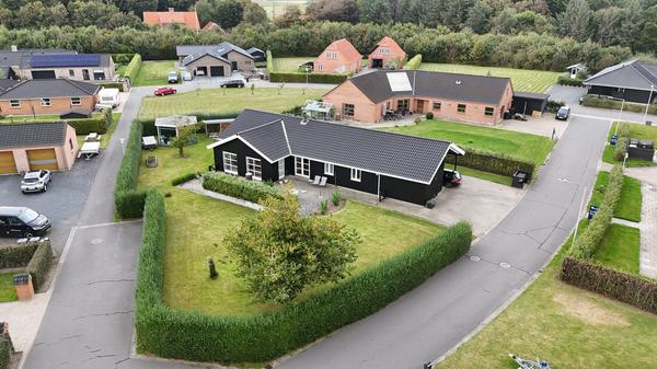 Fælledvej 49, Hundelev Villa
