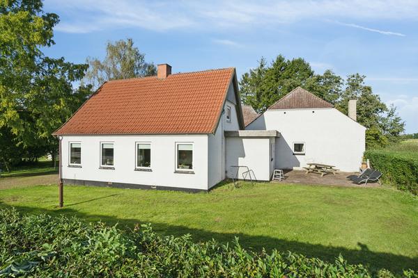 Ravnstrupvej 83, Skullerup Villa