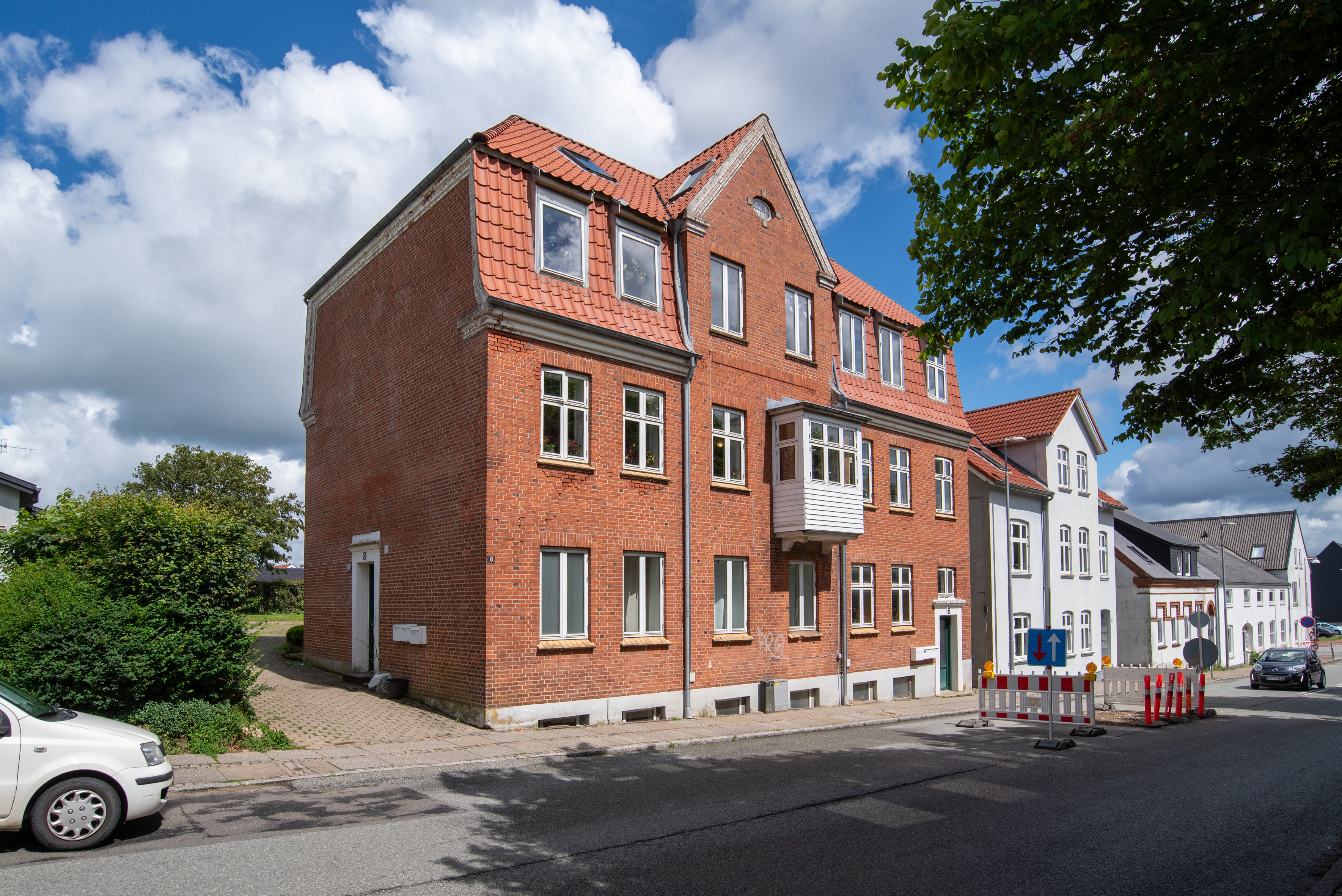 Locale commerciale, 484 m²