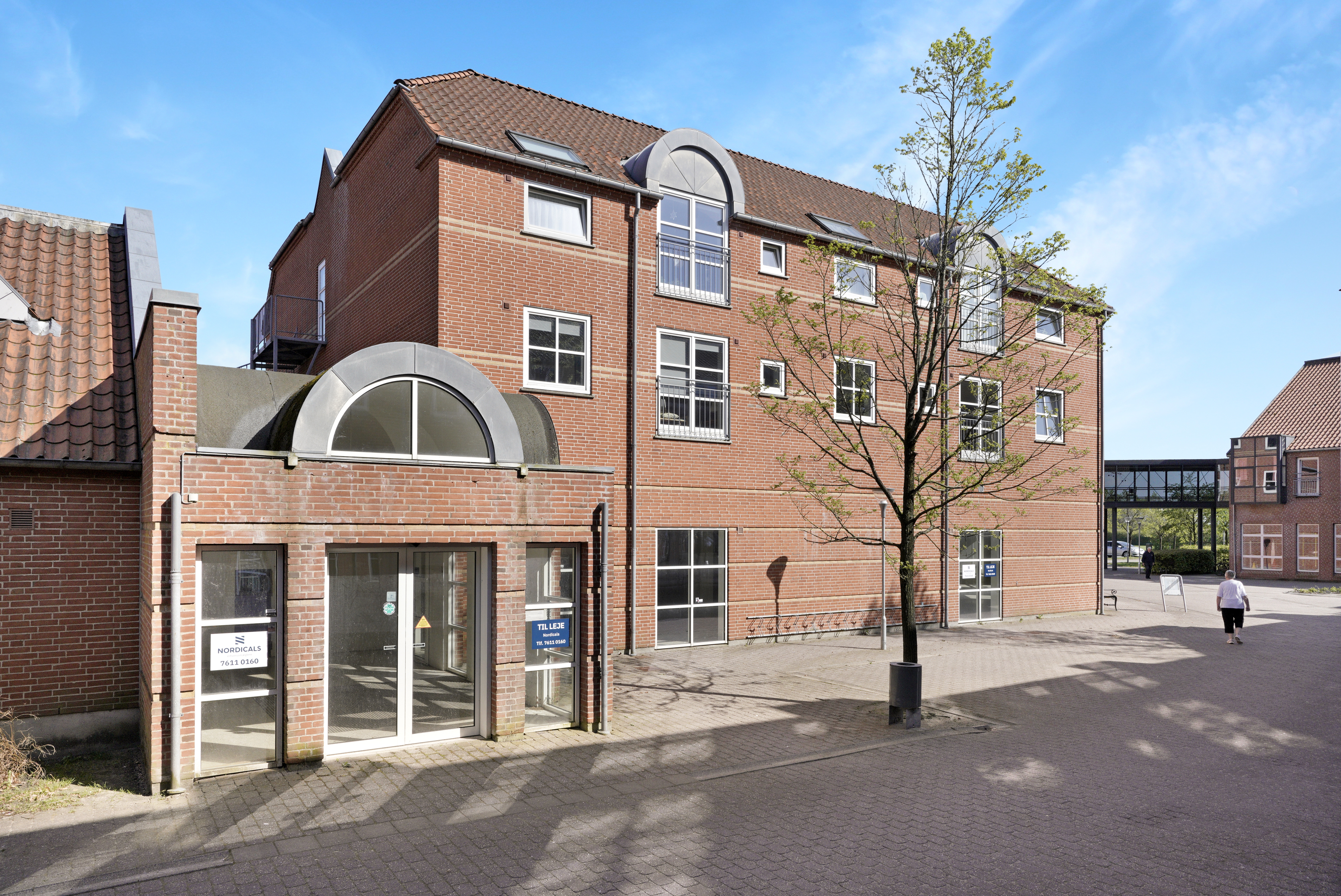 Lokal użytkowy, 827 m²