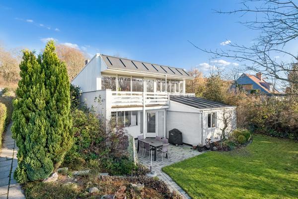 Slåenvænget 6,  Villa