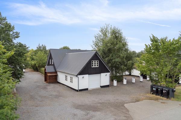 Kærbyvej 18, Rønne Villa
