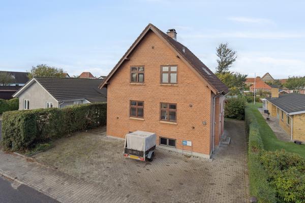 Knudsvej 9 Villa