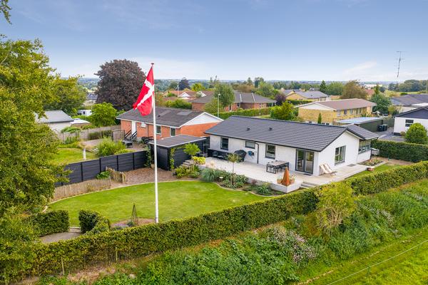 Fuglebakken 14, Brylle Villa