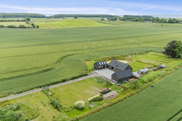 Julbjergvej 8, Hårbølle Villa