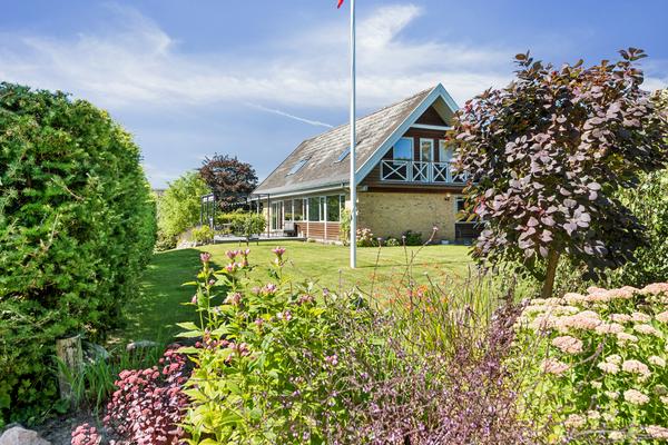 Hulvejen 24, Ny Hammersholt Villa