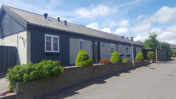 Jakob Hansens Vej 1, Nexø Villa