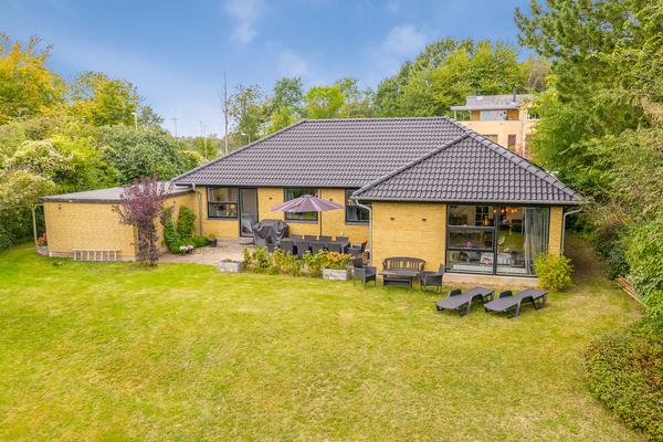 Hulvejsbakken 23 Villa
