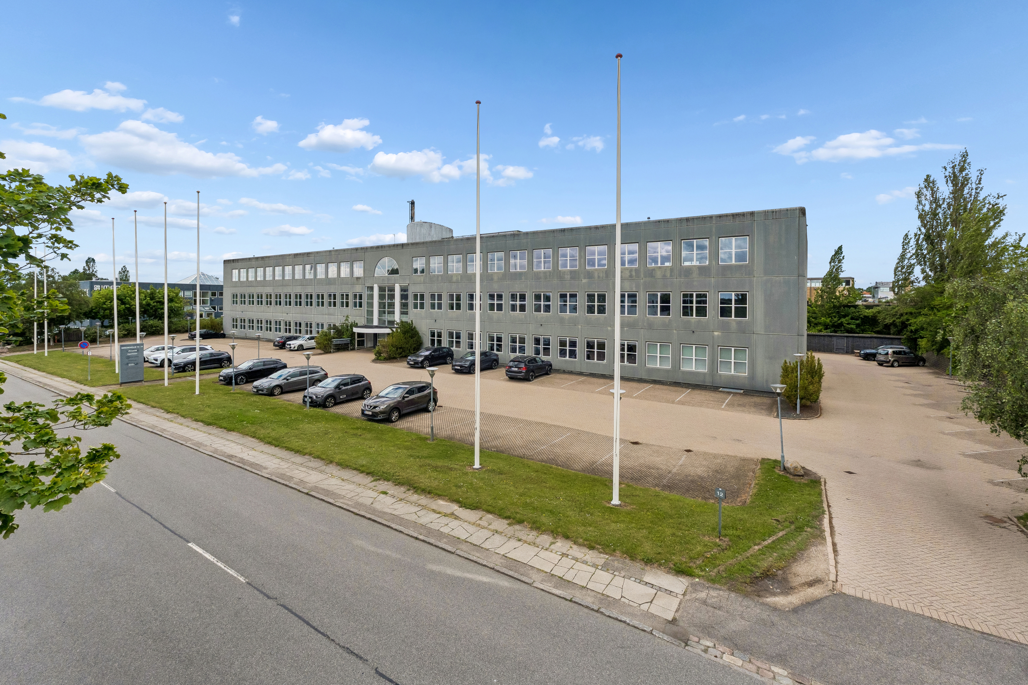 Poslovni prostor, 685 m²